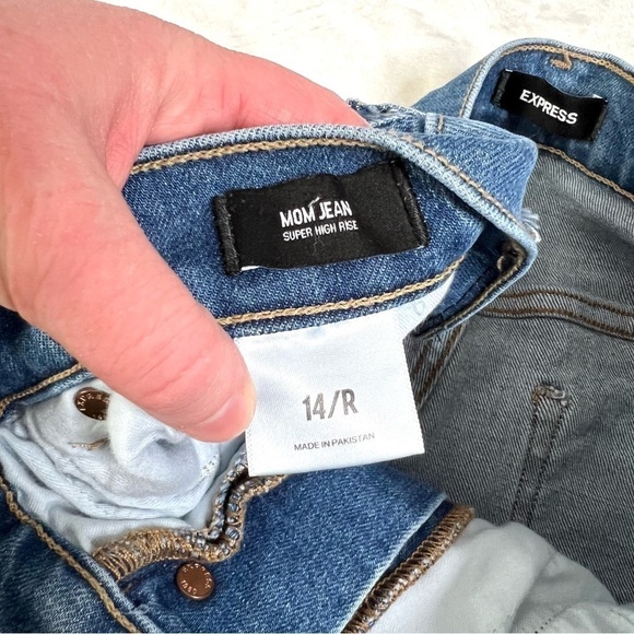 Express Super High Rise Mom Jean 5 Button Fly 
Medium Wash Denim Size 14 - Picture 12 of 16